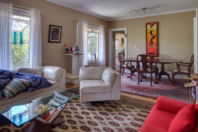 Building Photo - Jager Saratoga