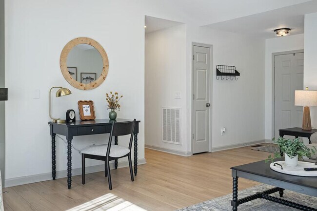 Building Photo - 17 Northridge Cir