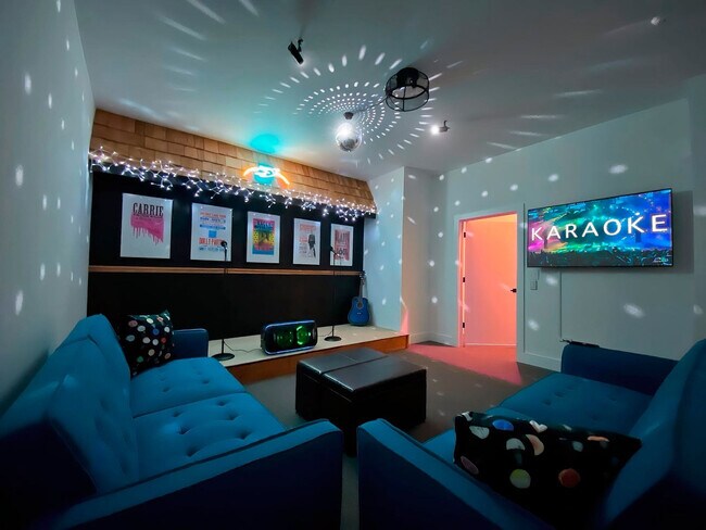 Building Photo - 2807 Delaware Ave