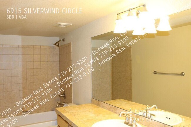Building Photo - 6915 Silverwind Cir