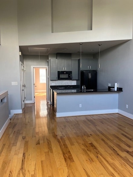 Building Photo - 1045 Bonner St