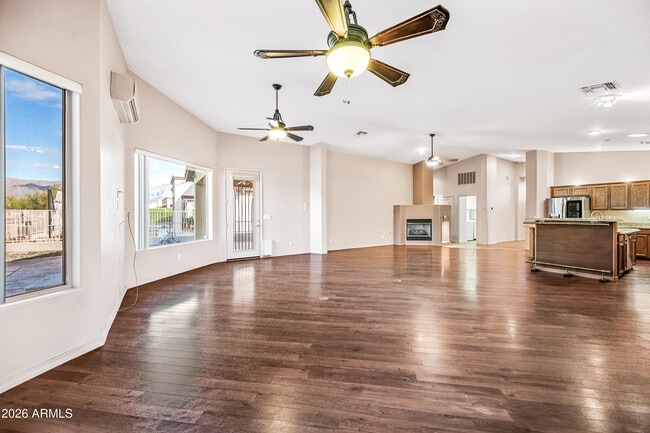 Building Photo - 6620 Front Nine Dr