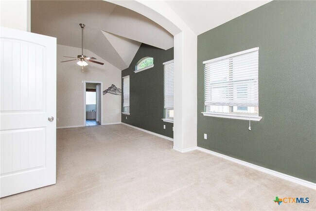 Building Photo - 3302 Vineyard Trail