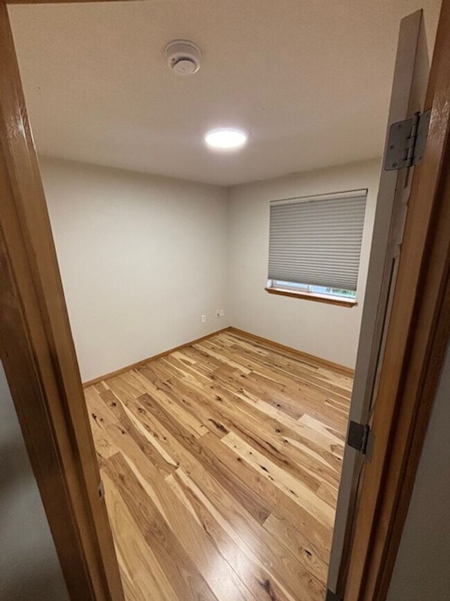 Building Photo - 3 Bedroom 2.5 Bath Newberg OR