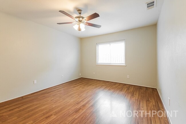 Building Photo - 4BR/2BA | Updated Single Family Home | 2-Car Garage Parking | Gated backyard
