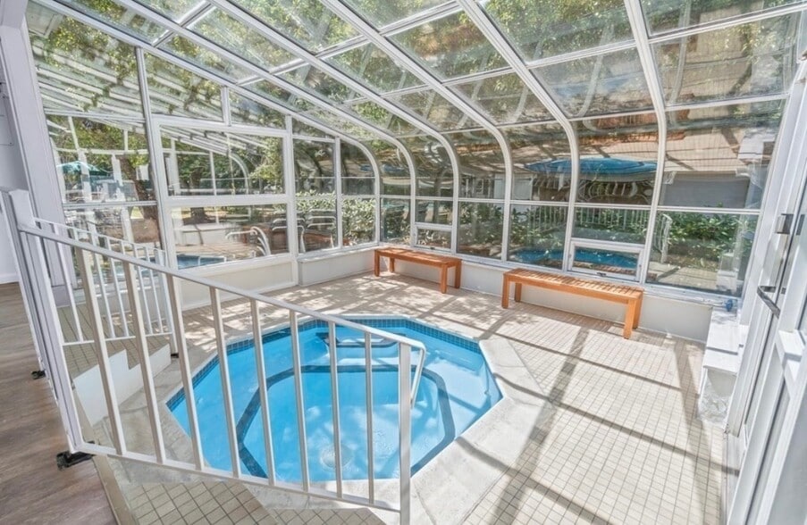 Hot tub - 32 Walden Dr