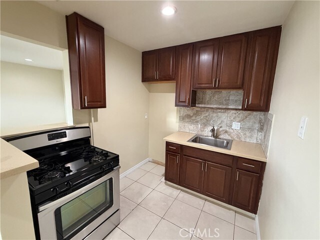 Building Photo - 2227 E Westport Dr