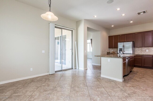 Building Photo - Beautiful Palm Valley Golf Course Home with Casita