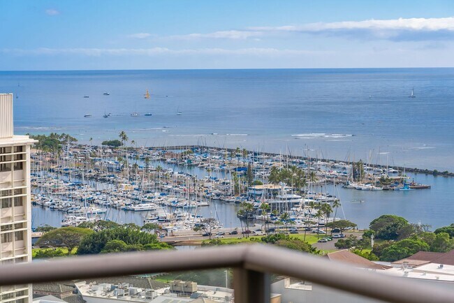 Building Photo - Sky Ala Moana (West) #3001 - Fully furnished 2 BR/2 BA/2 parking