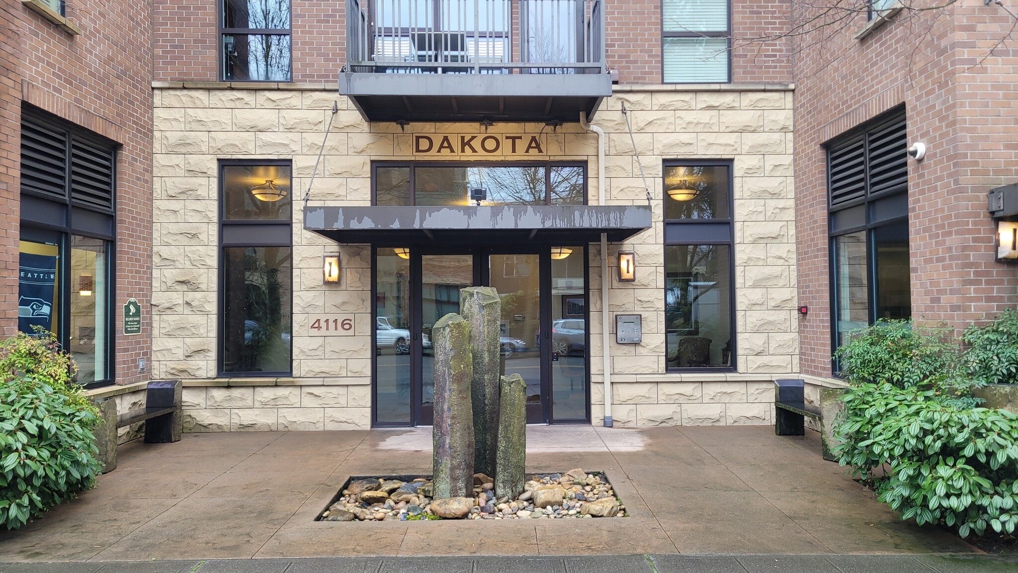 Beautiful entryway - 4116 California Ave SW