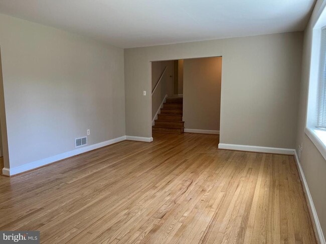 Building Photo - 4616 Willow Run Dr