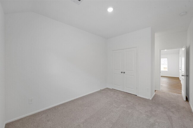 Building Photo - 3609 Oakvale Dr