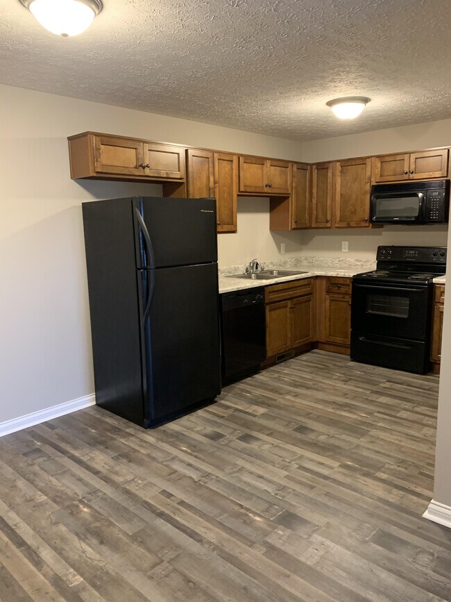 Building Photo - 301 McFadin Station St