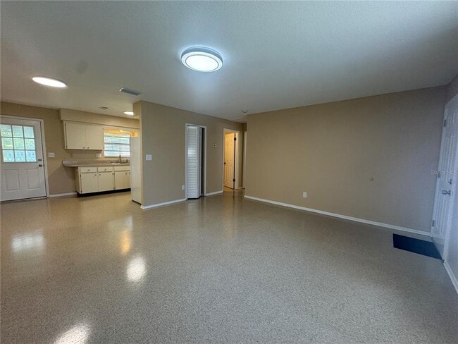 Building Photo - 5222 Bogdonoff Dr