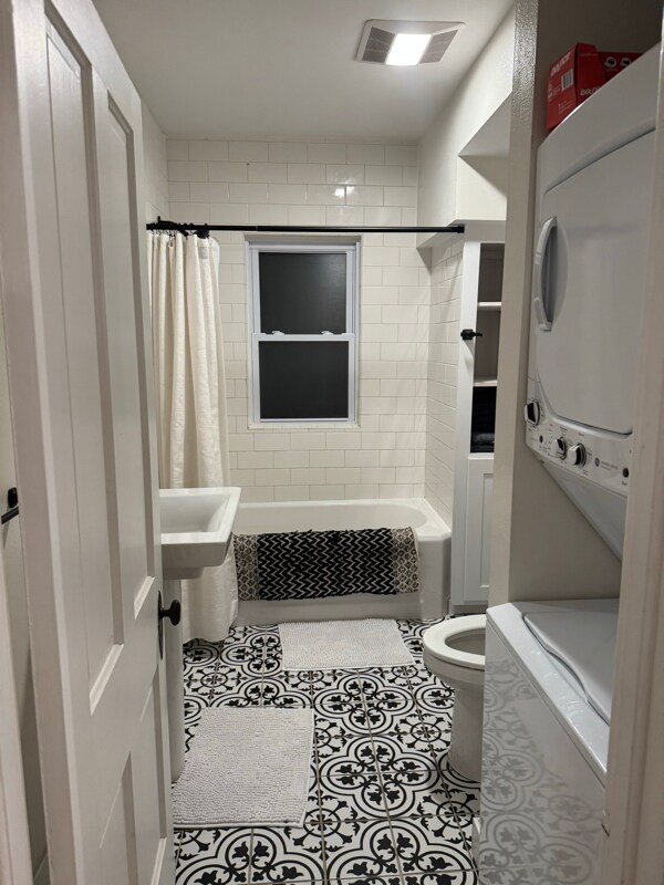 Building Photo - 702 Superior Ave