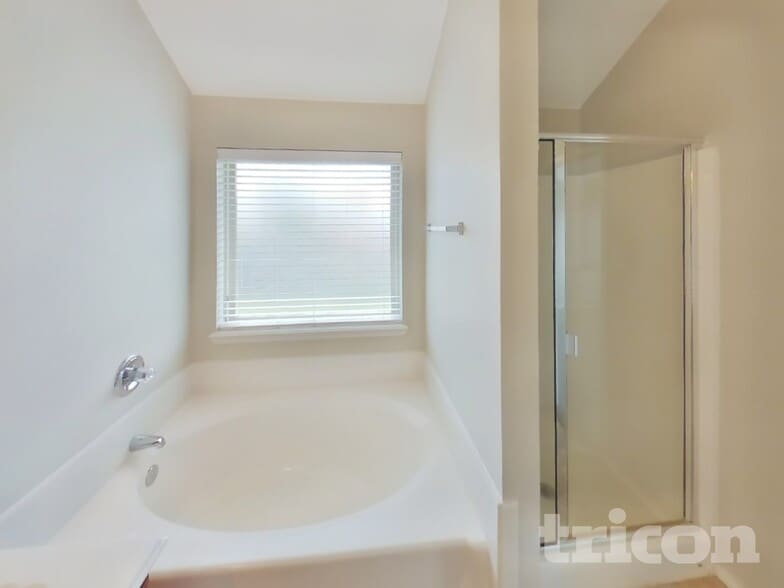 Building Photo - 4200 Agate Dr