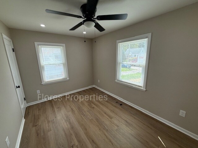 Building Photo - 1018 Urana Ave