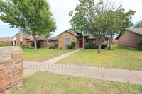 Building Photo - 2622 Hartford Ln