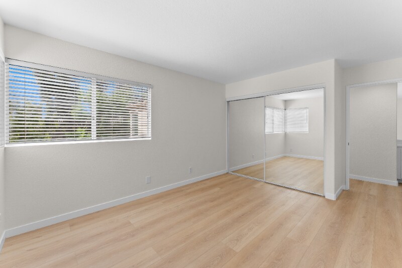 Building Photo - 1542 Sapphire Ln