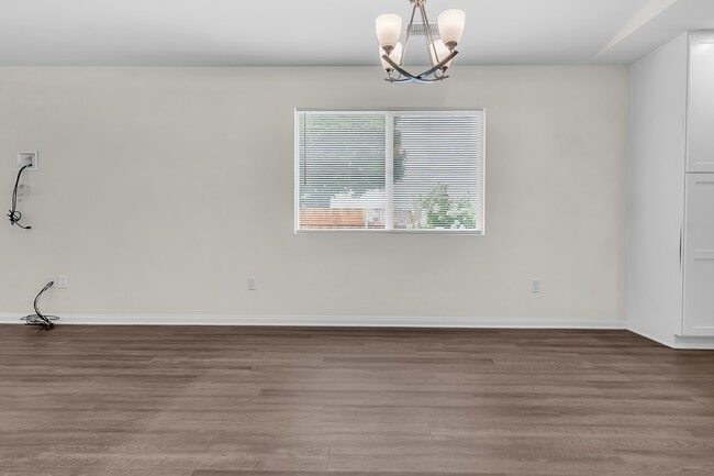 Building Photo - 7695 Freda Ave