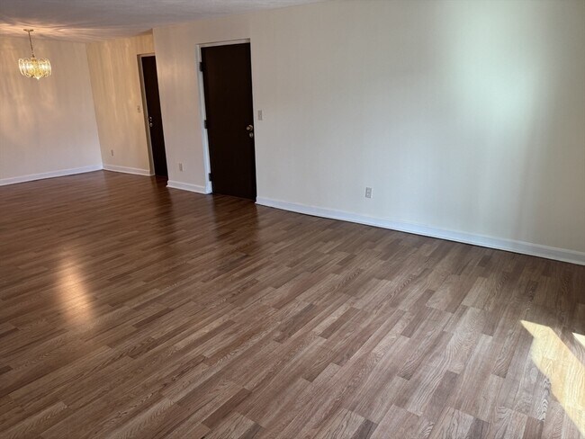 Building Photo - 23 North Ave