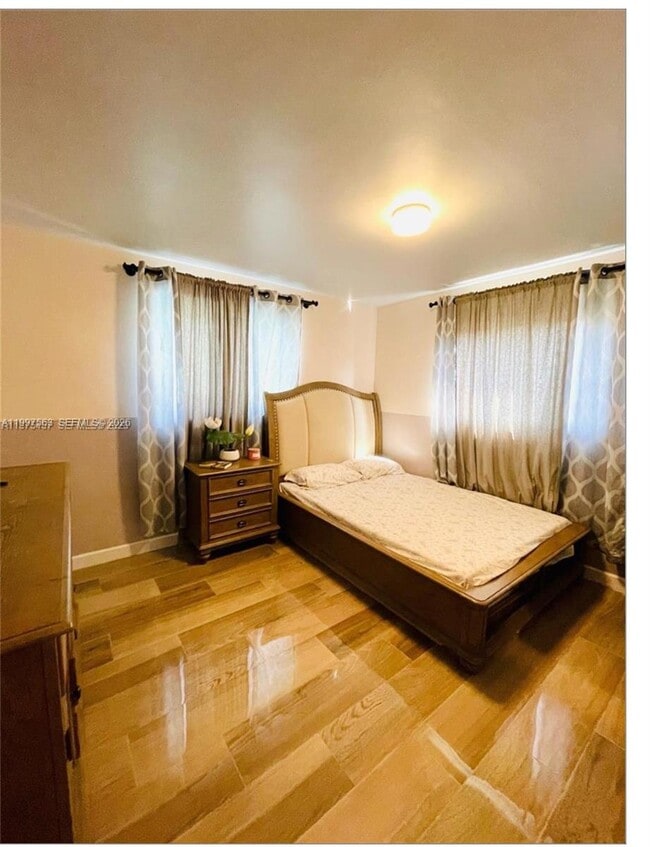 Building Photo - 721 SW 69th Ave