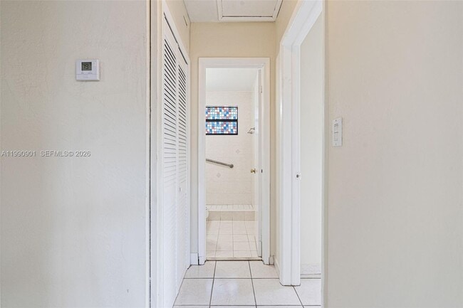 Building Photo - 1028 W 30th St