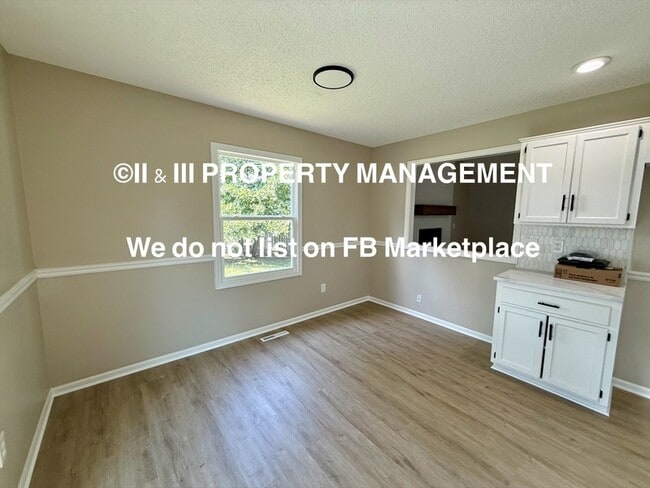 Building Photo - 8101 NE 53rd St