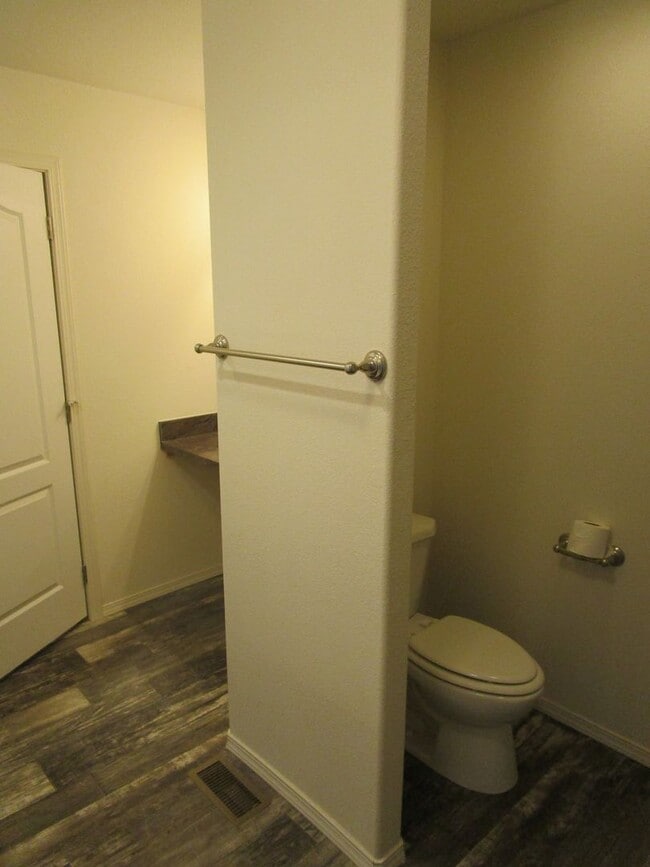 Building Photo - *PRICE IMPROVEMENT* Newer Home in Ochoco West Subdivision - Available Now!