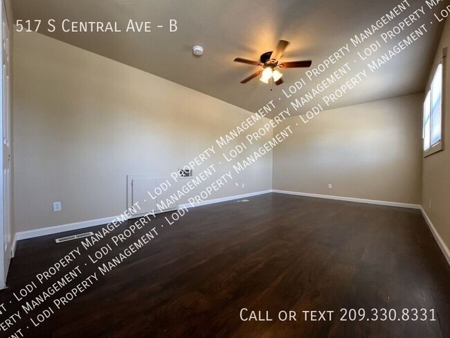 Building Photo - 517 S Central Ave