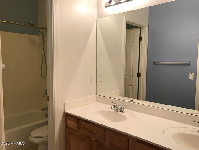 Building Photo - 16804 W Northampton Rd