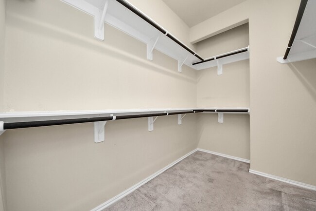 Building Photo - 3111 Dakota Falls Dr