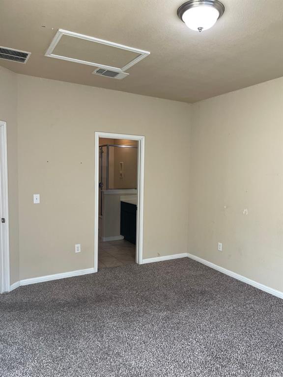 Building Photo - 404 Crater Lake Dr