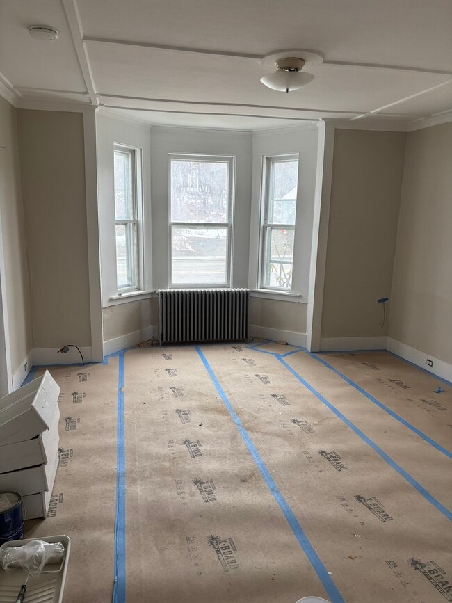 Building Photo - 995 Western Ave