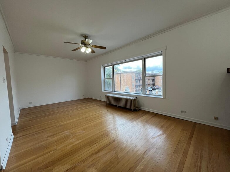 Building Photo - 6017 W Irving Park Rd