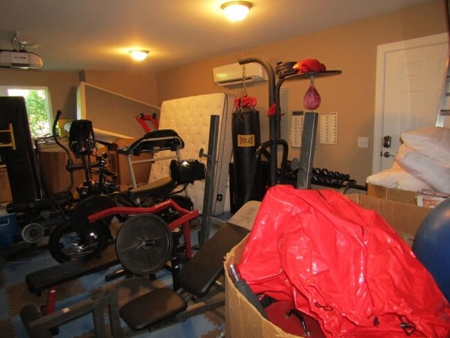 Building Photo - 308 Glenridge Dr