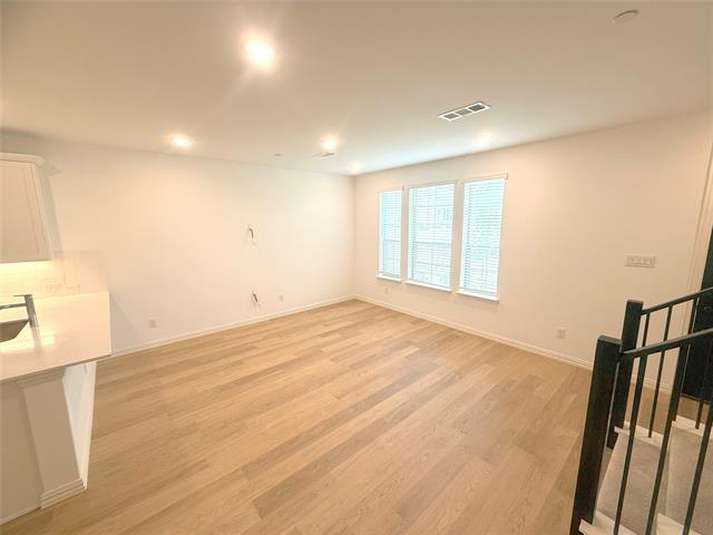 Building Photo - 633 4th St