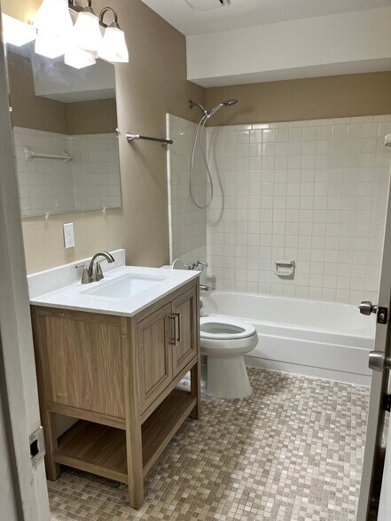 Building Photo - 46 Wright Pkwy NW