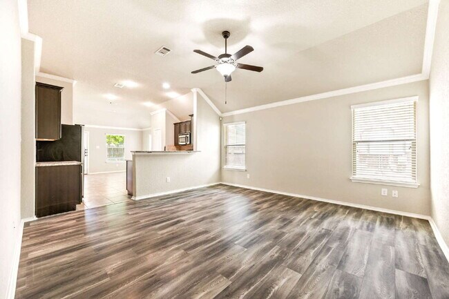 Building Photo - 209 Rawhide Way