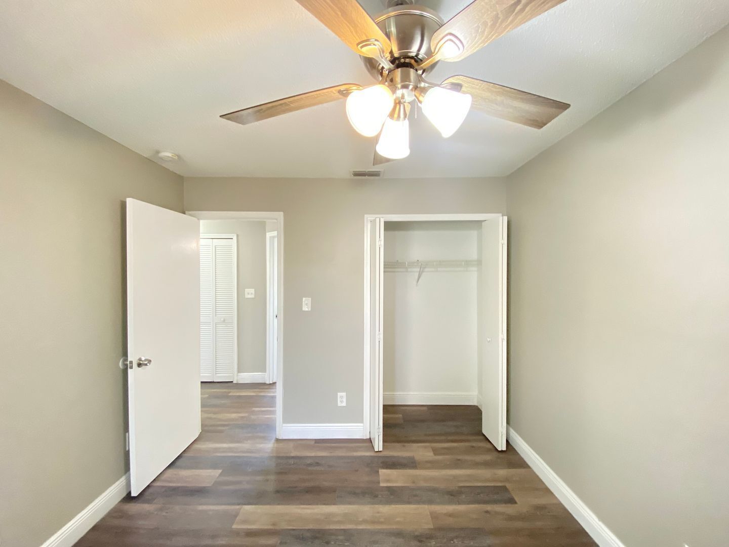 Building Photo - 2439 Harbor Town Dr