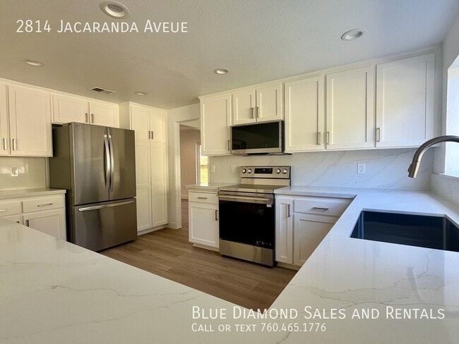 Building Photo - 2814 Jacaranda Ave