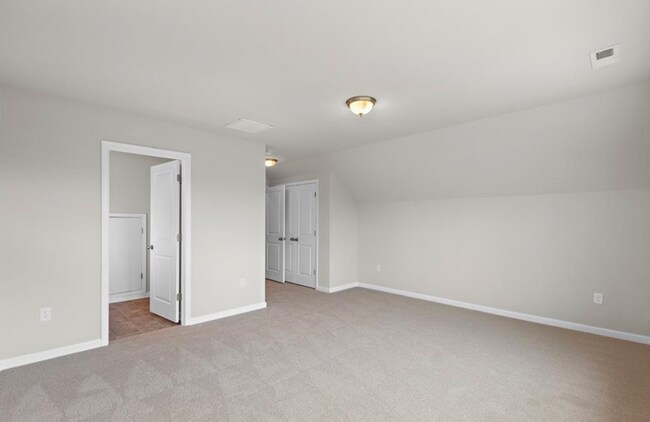 Building Photo - 1001 Hillpoint Rd