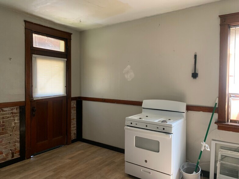 Kitchen (Pic 2) - 4658 Michigan Ave