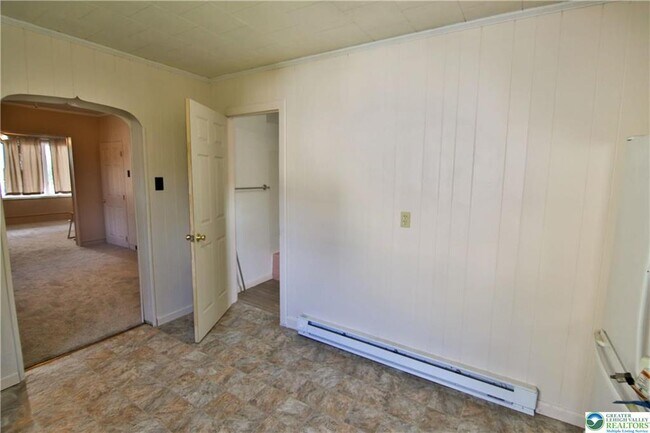 Building Photo - 68 W Center St