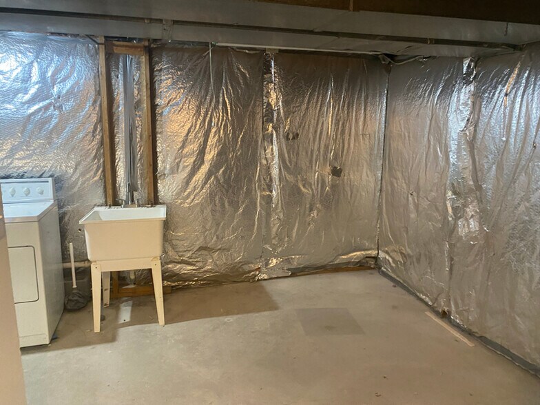 Building Photo - 679 S 82nd St