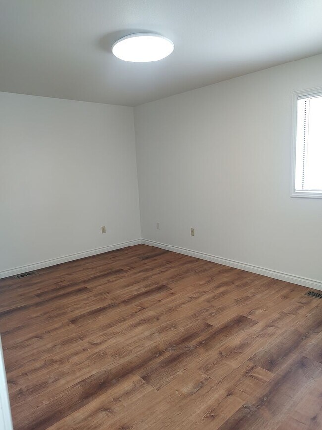 Building Photo - 1439 Terrace Dr