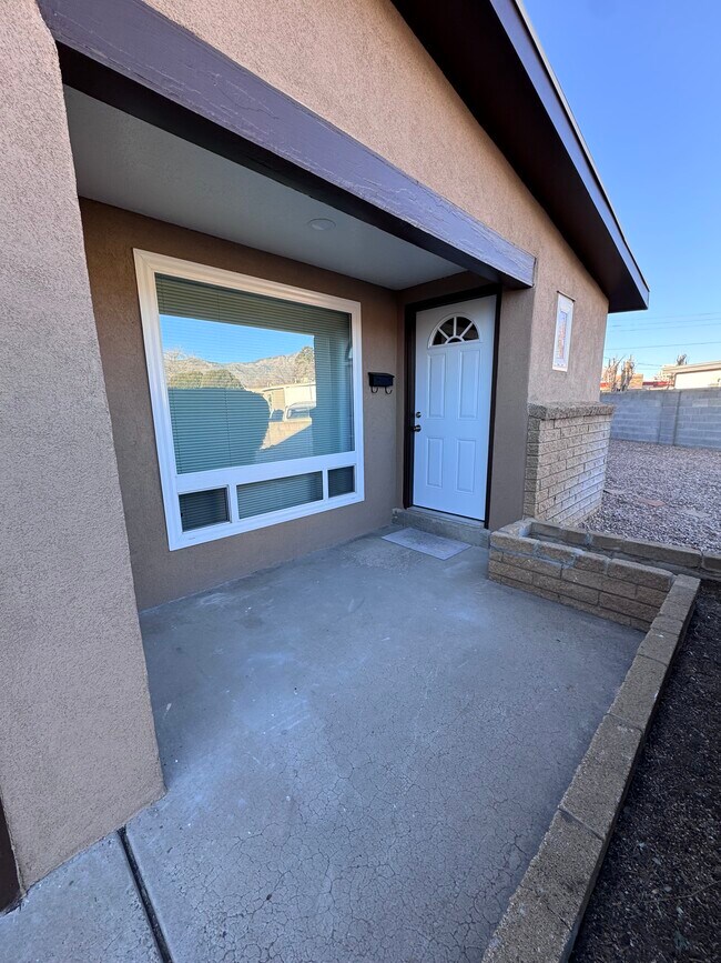 Building Photo - 11427 Angelina Pl NE