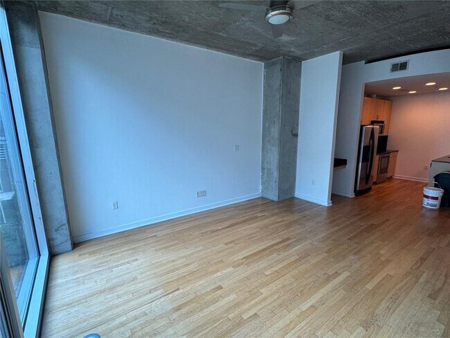 Building Photo - 400 W Peachtree St NW