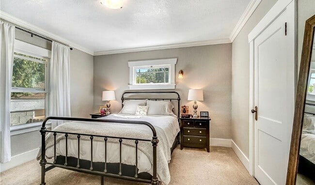 Building Photo - Charming 3-Bedroom Home with Private Backyard and Detached Garage in Tacoma