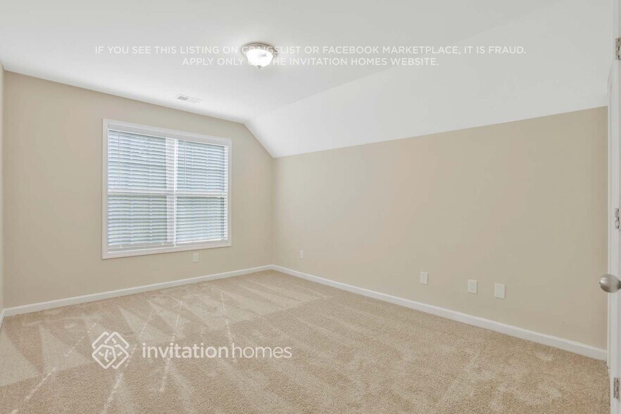 Building Photo - 155 Fullerton Ridge Dr